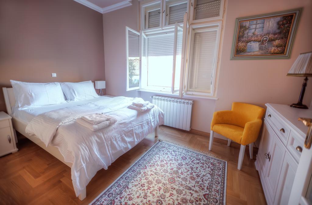 Crown Apartment - Your Royal Stay Beograd Eksteriør billede